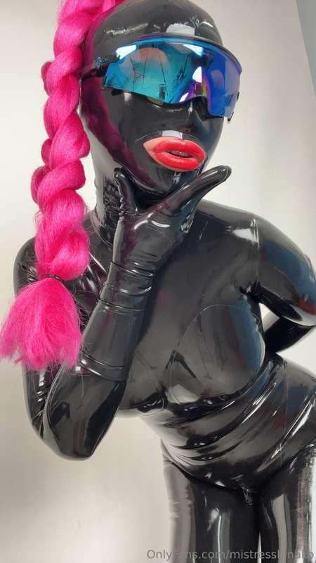 I've come from the future to find you and turn you on 💋