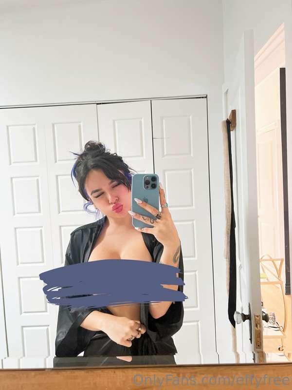 Watch me get COMPLETELY naked before my bath🥵