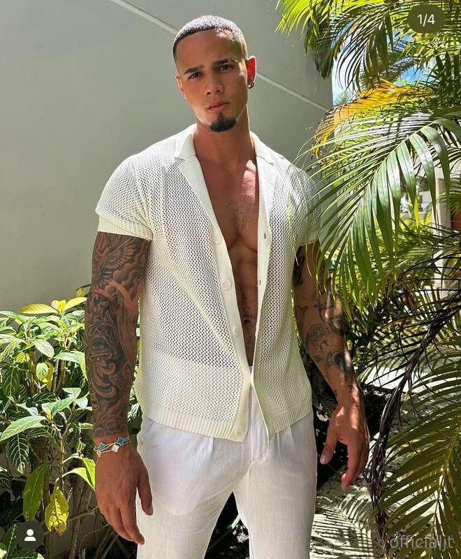 Mondays in paradise 👅