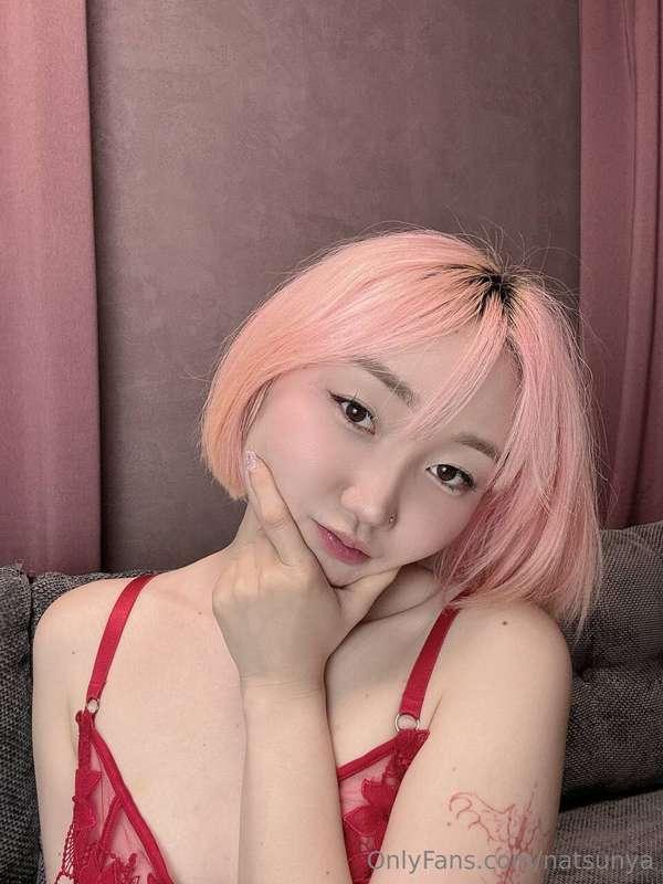 Boo, I’m sad… No one’s squished my cheeks in a while꒰๑•﹏•๑꒱