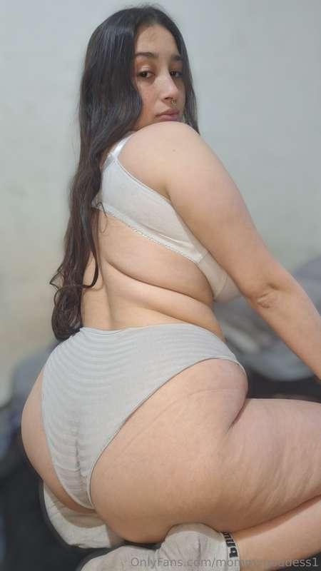 Mark your territory here 🍑🐾