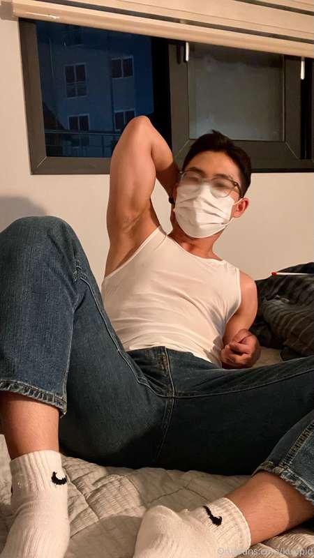Seems many of you like this pose, so here I upload bonus pic..