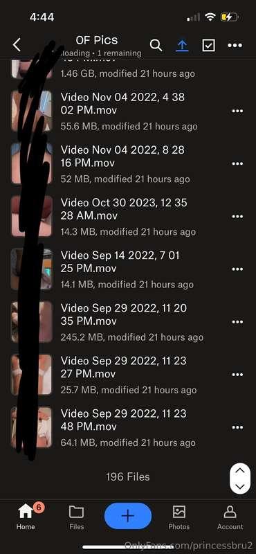 Message me if interested in wanting all my tapes and nudes <..
