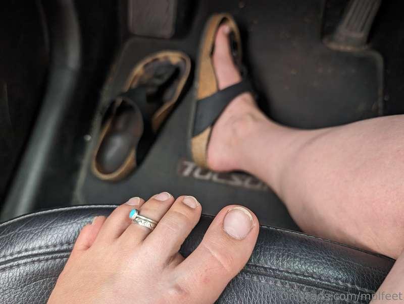 Toes day!🚙👣