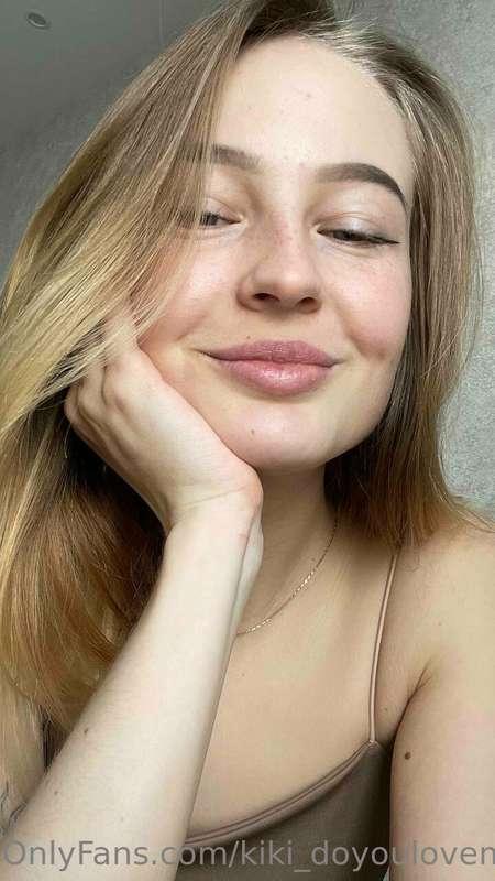 Waiting for you text me 😜❤