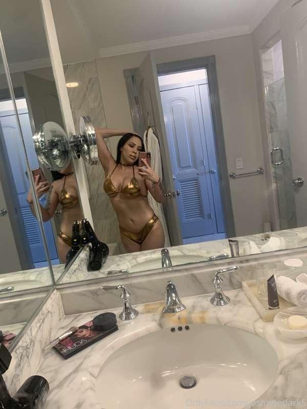 New bikini 👙 Show me some love ❤️