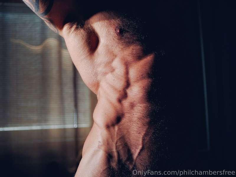hmm, where that veiny trail goes?;-)