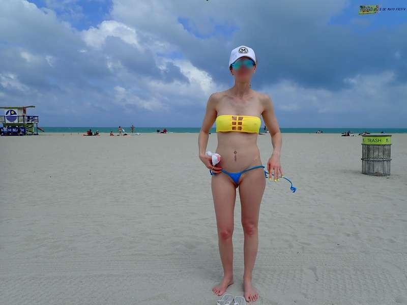 #FlashbackFriday!

After spending the afternoon at the beach, I changed my bottom right there on the beach, then we went for a drink on Ocean Drive.

#bikini #beach #microbikini #public #bottomless #nudeinpublic #publicnudity #exhibitionist #flashing #bootyshorts