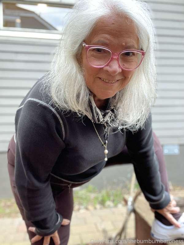 thebumbumbaroness image #0