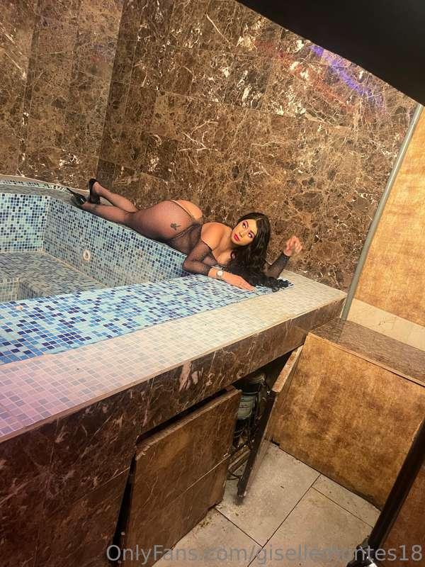 gisellemontes18 image #0