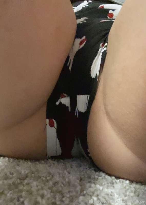 🤪 WANNA SEE MY SWOLLEN BEAT UP PUSSY?
UNLOCK for me to pull ..