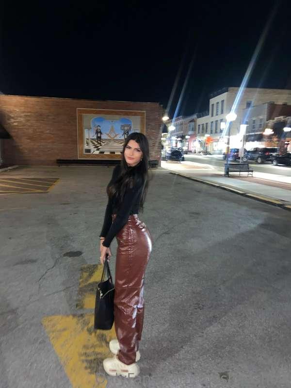 i should probably zip my bag.

hope you’re having a great we..