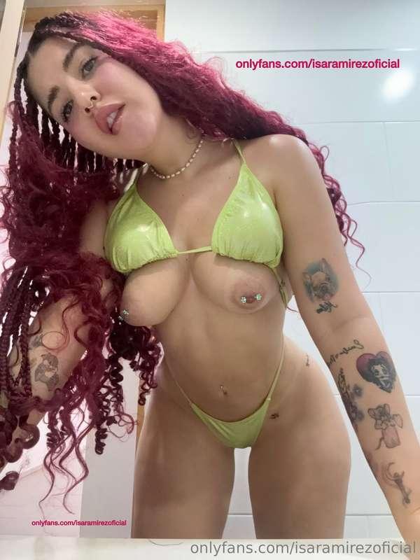 me acompañas por una ducha? 😏necesito quien me ayude con el ..