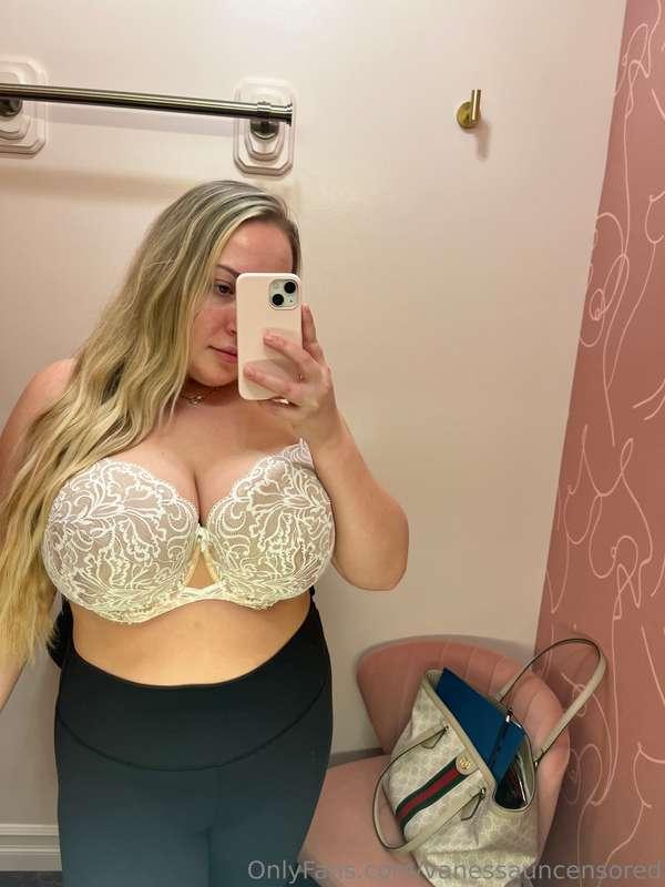 Bra shopping 👍🏻