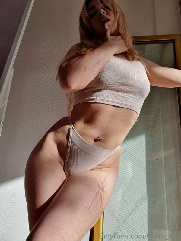 twerk_venera image #3