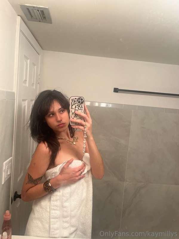 I look so sick td, just got back from gym :( 😫long day