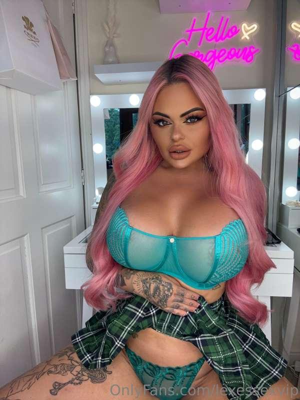 Panty flasher 💕
