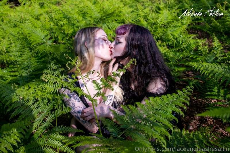 laceandleashesallin image #8