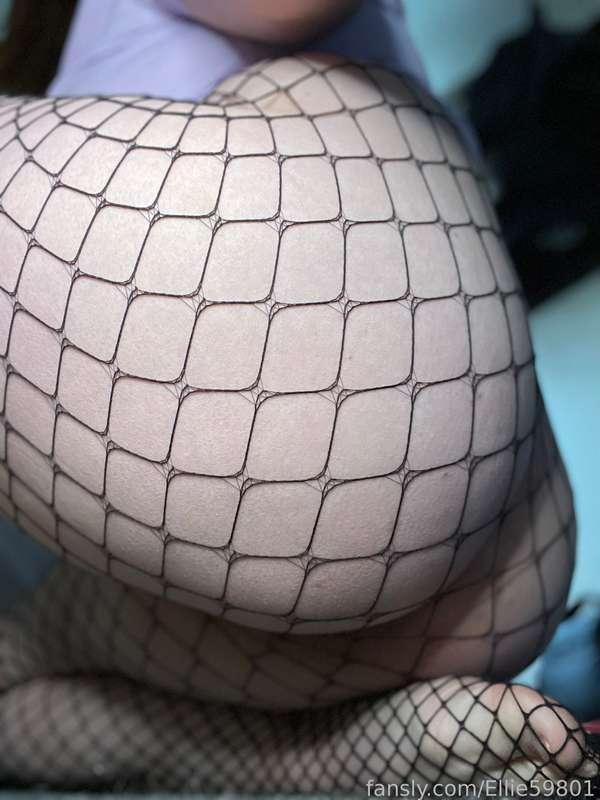 Currently wishing your face was right beneath me and I can kneel either side and rub my pussy on your face 😈💦 #fyp #teen #curvy #horny #sexy #hot #curves #femalesolo #panties #hips #ass #bootie #bigass #bigbootie #thong #solo #nude #mommy #goddess #fishnets #feet #soles #barefeet #fetish #footfetish #toes