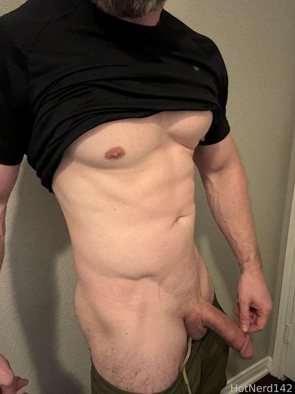 hotnerd142 image #1