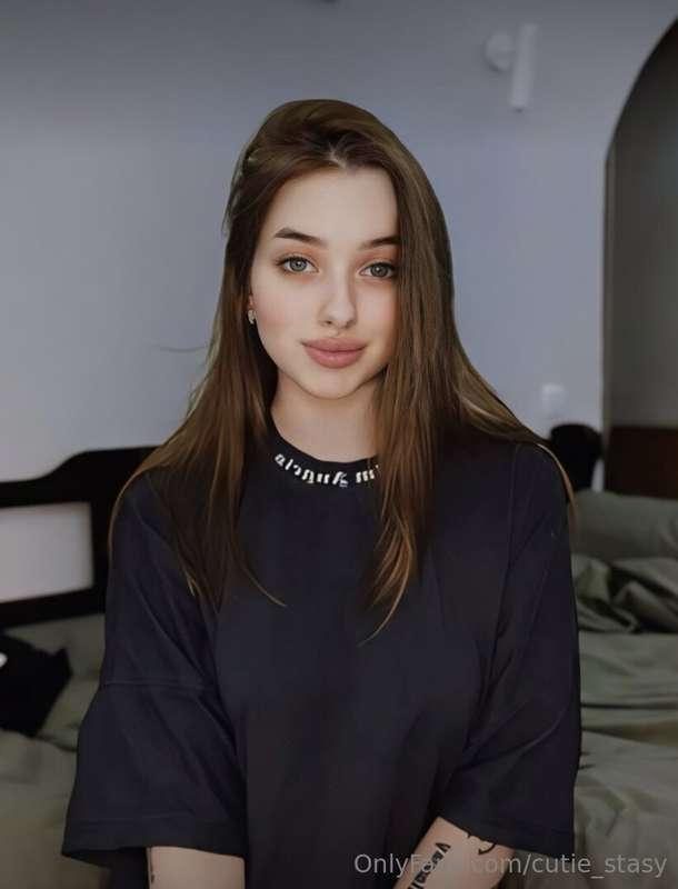 🔥 STOP SCROLLING🔥
She  @mialoverr needs your cock more than ..