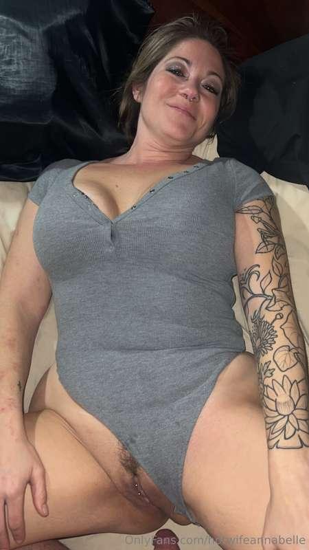 hotwifeannabelle image #0