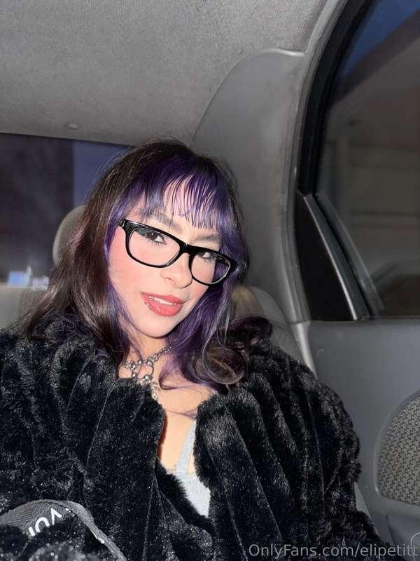 It's cold outside, we could hug each other?? 😩