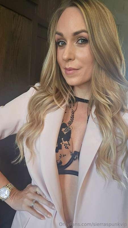 Business casual 😏