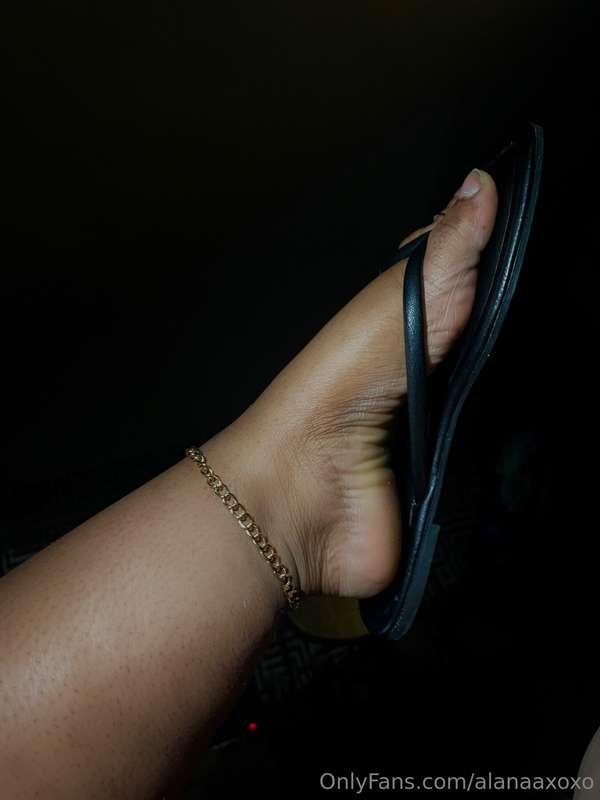 Happy Friday perverts 😊 hope you all get milked this weekend..