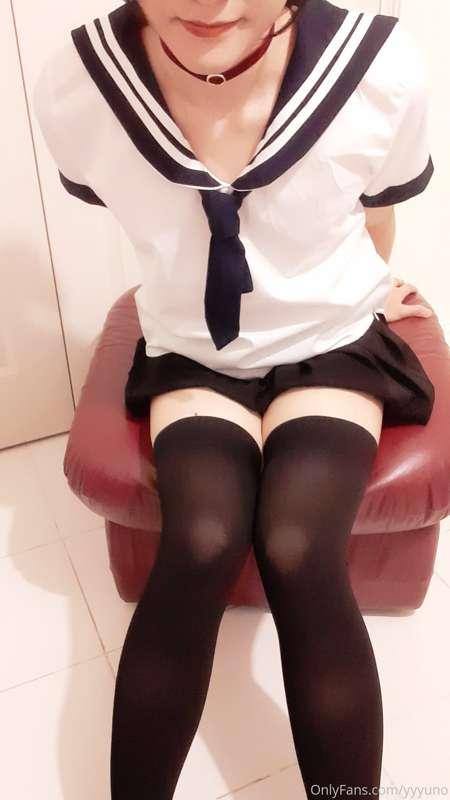 Wanted to take more pics with my school uniform ❤