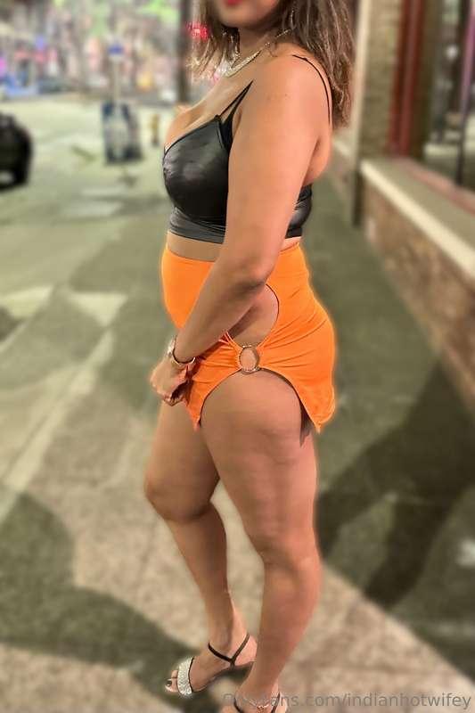 I love this skirt. Any guesses why?