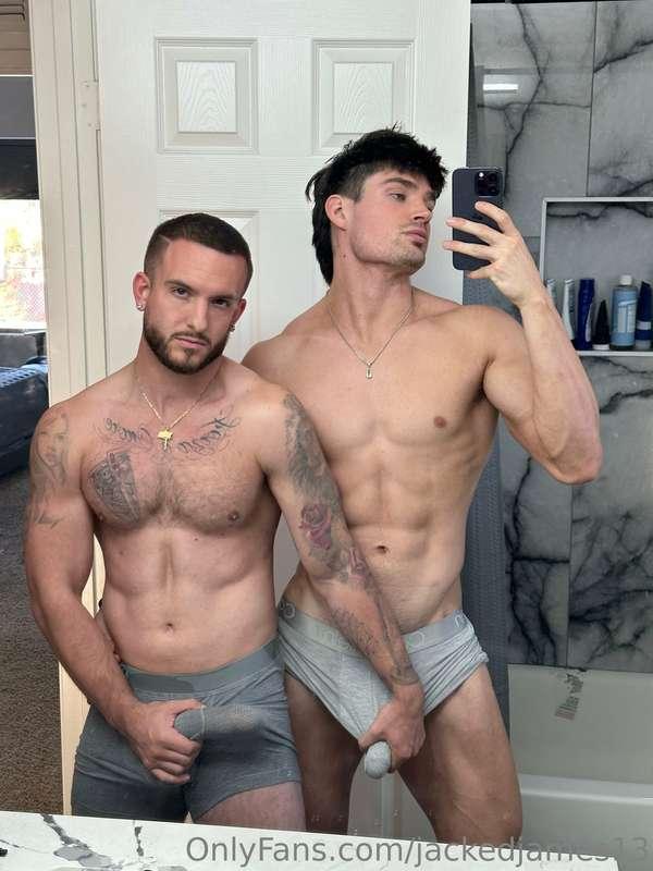 Check your DM’s to watch @wyattcushman and I play🥵 Couldnt b..