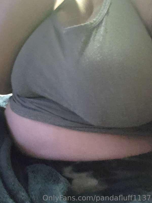 Sorry about the tummy but.... bra-less tank pic might make u..