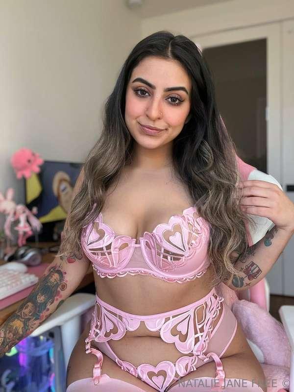 inviting you inside 😇😇