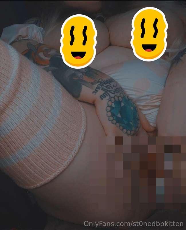 st0nedbbkitten image #1