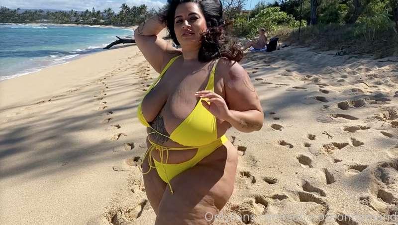 Bundle of your choice!🔥 $20 5 pussy pics $20 5 ass pics $20 ..