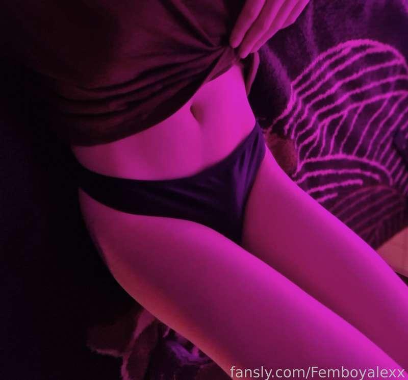 femboyalexx image #0