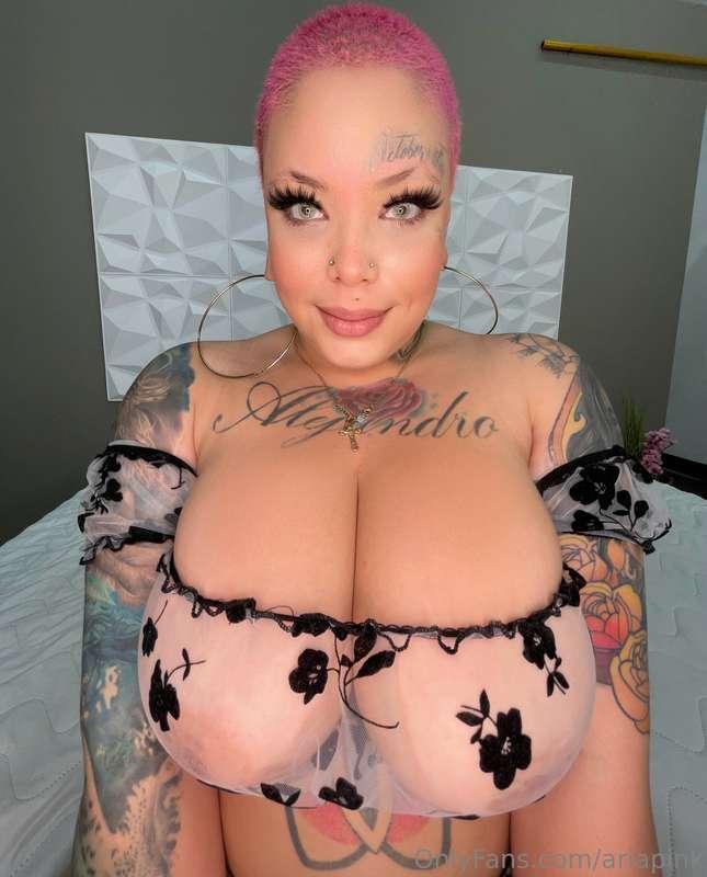 Big tits for your hard dick 😵🤤