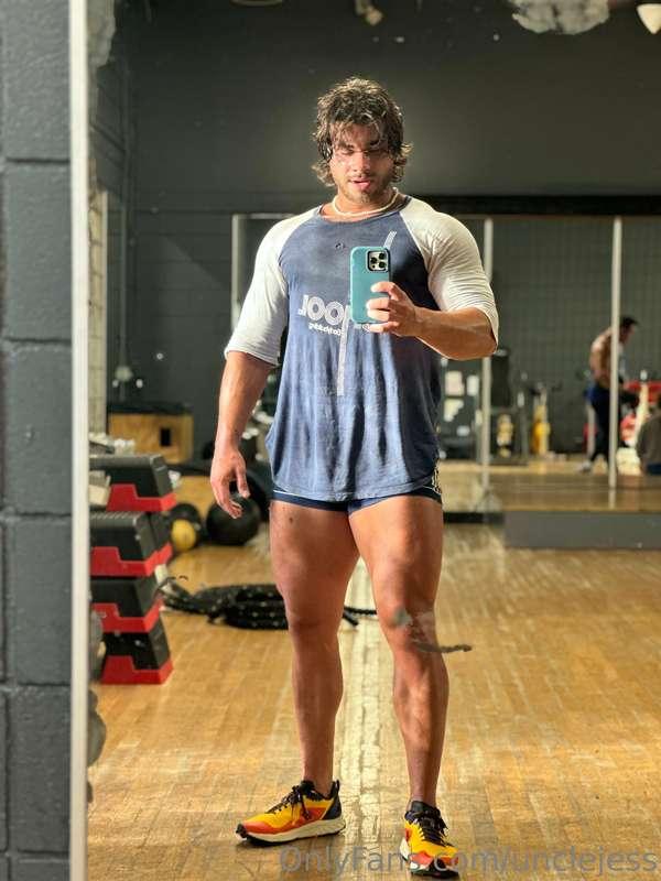 Come ride this hunk