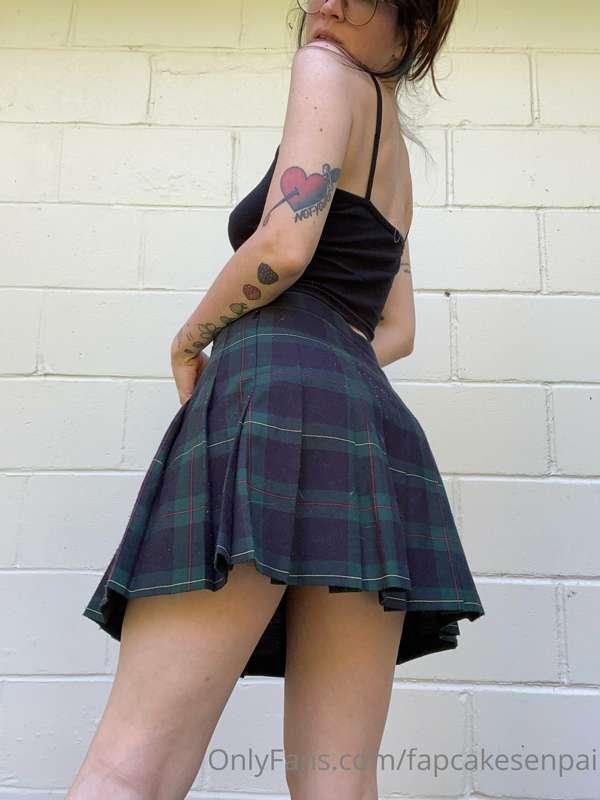 a lil upskirt tease to end the month for you guys!! can't wa..