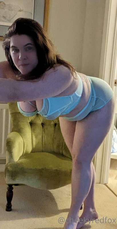 Shall I sit in your lap?