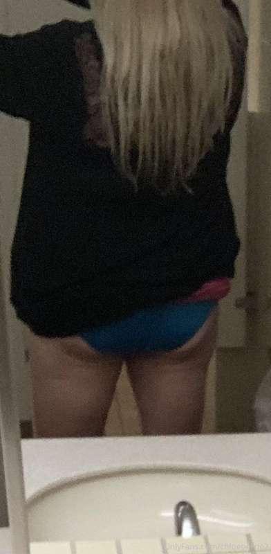 chloeperrie2 image #1
