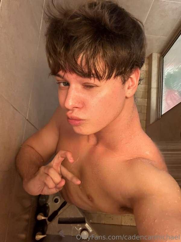 horny as fuck right now 🥵 DM me if you wanna see me blow my ..