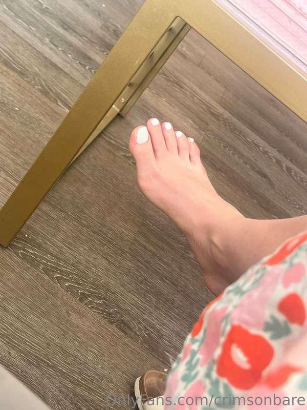 🦶🏻🛐😗