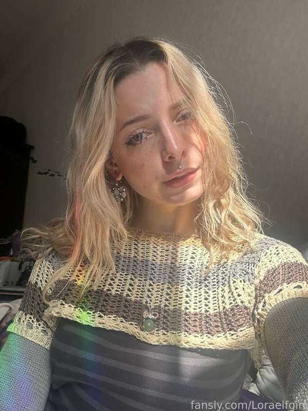 loraelfgirl image #0