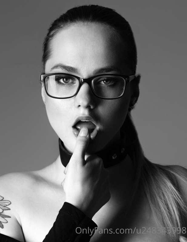 What would you like to put in my mouth? Mmm 💋
DM me 👄🫦