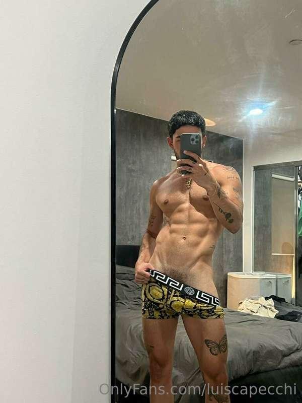 I'm bored.... come message me ;)