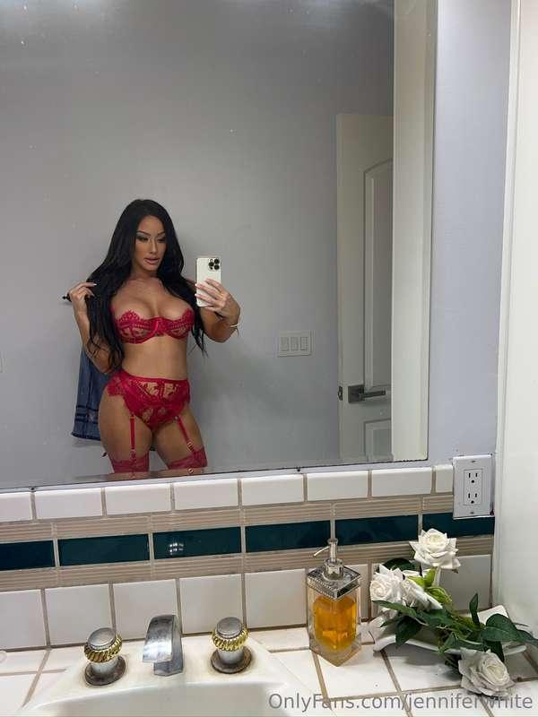 Red is a lovers color <3