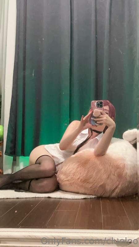 Who wants to rip my socks ? 😏