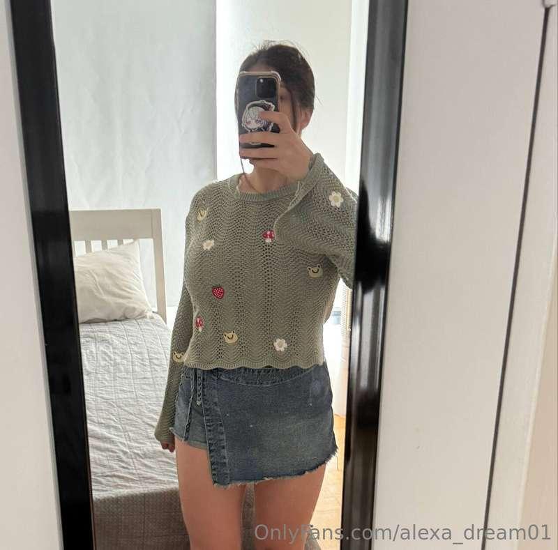 My outfit of today ! 😇😇 I will be online in a couple of hour..